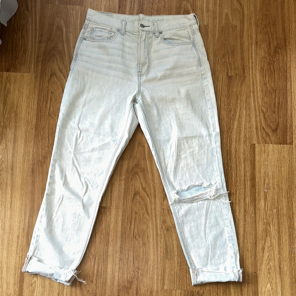American Eagle Outfitters Light Blue Cropped Jeans
